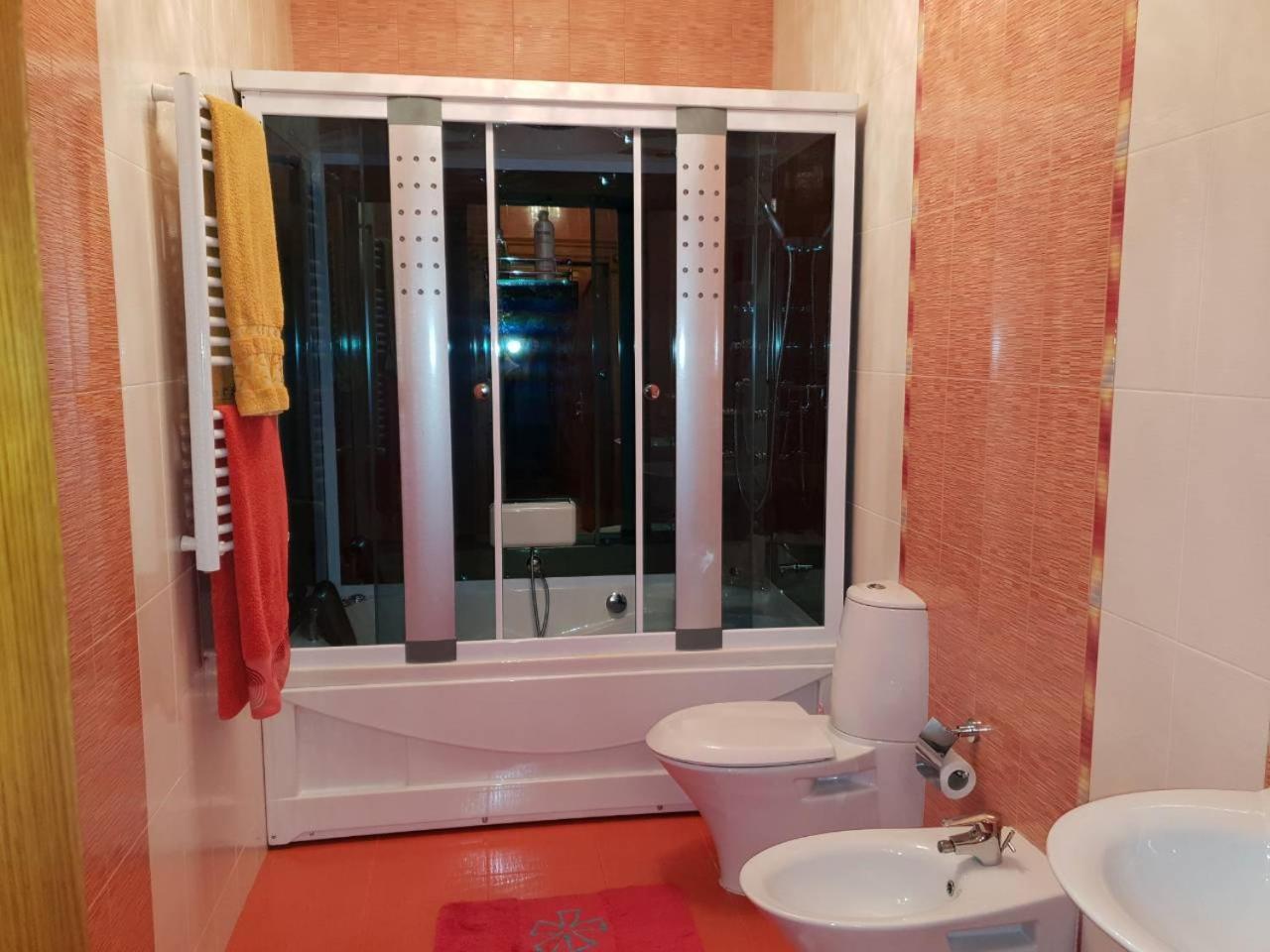 Ceasar Hotell Mykolajiv Exteriör bild