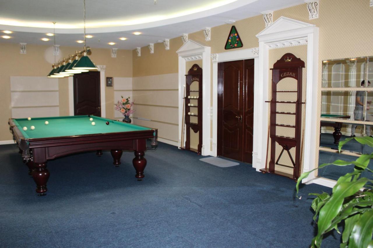 Ceasar Hotell Mykolajiv Exteriör bild